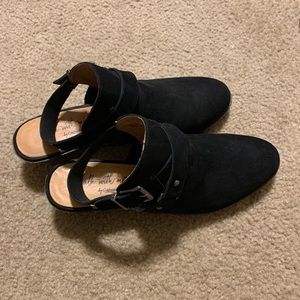 NWOT PHOENIX OPEN-BACK BOOTIES BY WALK WITH ME